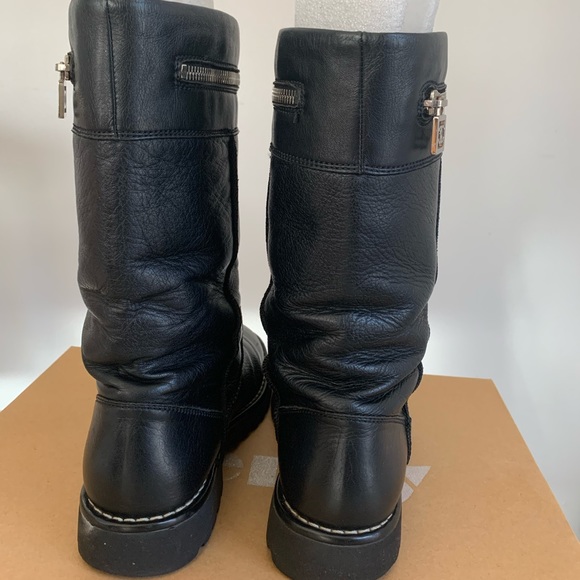 Authentic Chanel boots - Picture 3 of 5